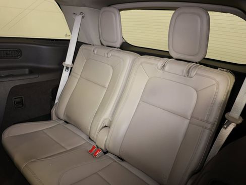 Used 2021 Lincoln Aviator Reserve w/ Class IV Trailer Tow Package AWD/4WD image 12