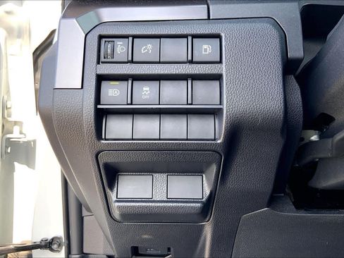 Used 2025 Toyota 4Runner SR5 RWD image 33
