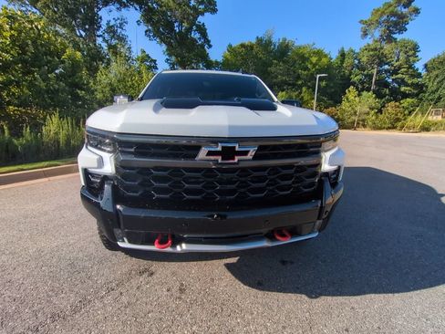 Used 2026 Chevrolet Silverado 1500 ZR2 AWD/4WD image 2