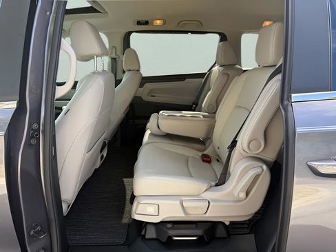 Certified 2026 Honda Odyssey EX-L image 11