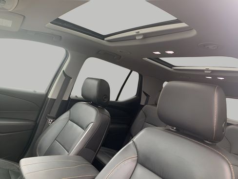 Used 2020 Chevrolet Traverse LT w/ LT Premium Package image 20