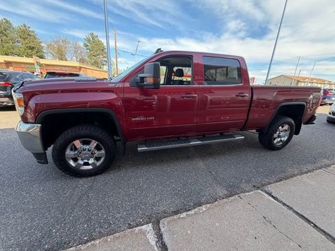 Used 2019 GMC Sierra 2500 SLE w/ SLE Convenience Package AWD/4WD image 4
