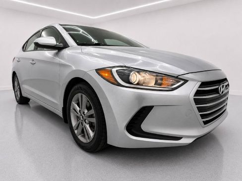 Used 2017 Hyundai Elantra SE FWD image 33