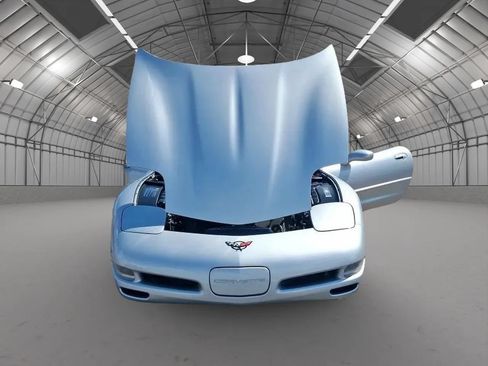 Used 2001 Chevrolet Corvette Coupe w/ Preferred Equipment Group2 RWD image 9