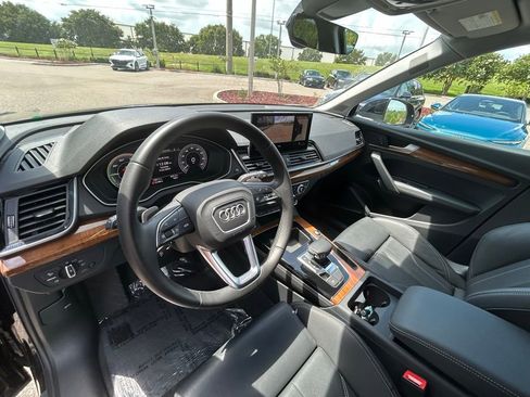 Used 2024 Audi Q5 e Premium Plus w/ Premium Plus Package image 58