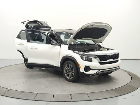 Used 2022 Kia Seltos S FWD image 10