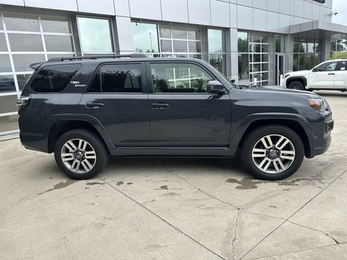 Used 2024 Toyota 4Runner TRD Sport AWD/4WD image 10