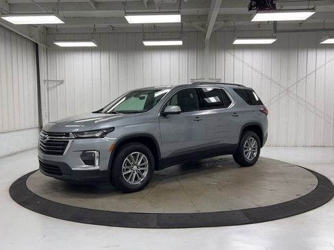 Used 2023 Chevrolet Traverse LT image 4