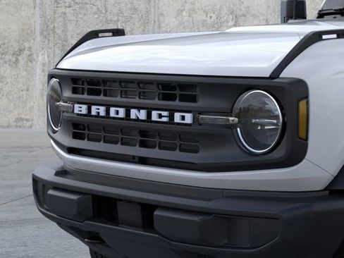New 2025 Ford Bronco 4-Door AWD/4WD image 19