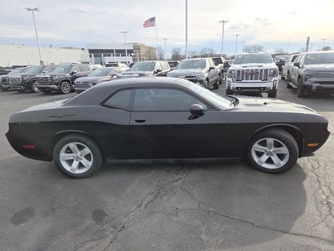 Used 2013 Dodge Challenger SXT image 13