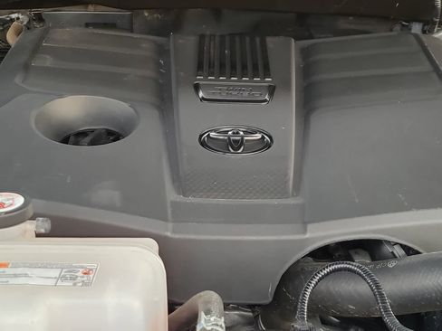 Used 2022 Toyota Tundra Limited image 17