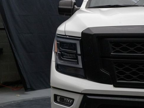 Used 2021 Nissan Titan PRO-4X w/ Off Road Protection Package image 6