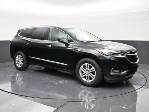 Used 2021 Buick Enclave Essence image 7