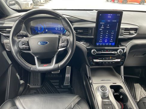 Used 2022 Ford Explorer ST w/ ST Street Pack image 23