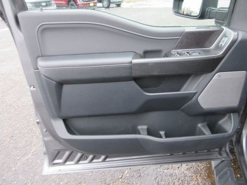 Used 2022 Ford F150 XLT w/ Equipment Group 302A High image 8