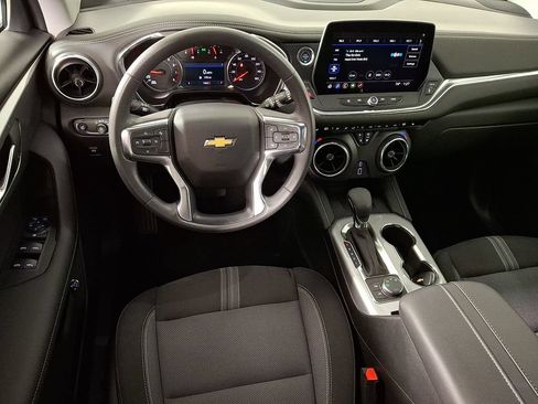 Used 2026 Chevrolet Blazer LT w/ Convenience Package AWD/4WD image 2