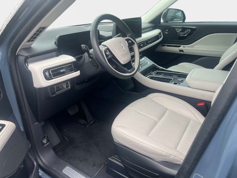 Used 2025 Lincoln Aviator AWD w/ Equipment Group 101A image 10
