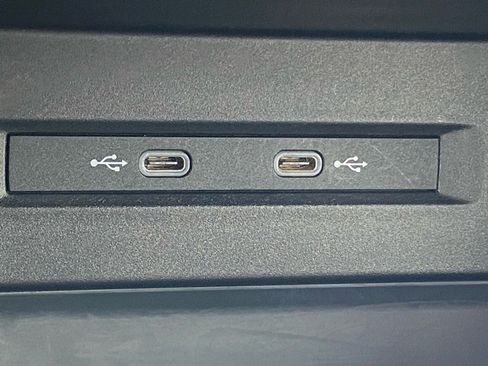 Certified 2023 Volkswagen Taos SE w/ Panoramic Sunroof Package AWD/4WD image 18