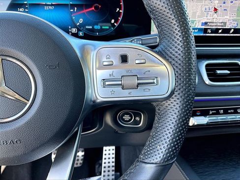 Certified 2023 Mercedes-Benz GLS 450 4MATIC image 21