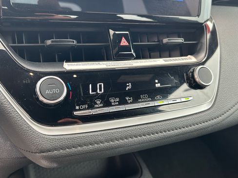 Certified 2024 Toyota Corolla SE FWD image 25