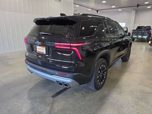 Used 2025 Chevrolet Traverse Z71 w/ Enhanced Driving Package AWD/4WD image 8