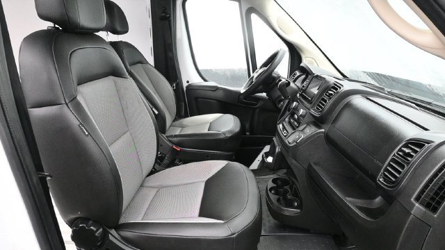 Used 2026 RAM ProMaster 2500 w/ Convenience Group FWD image 11