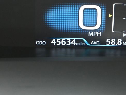 Used 2018 Toyota Prius Three image 20