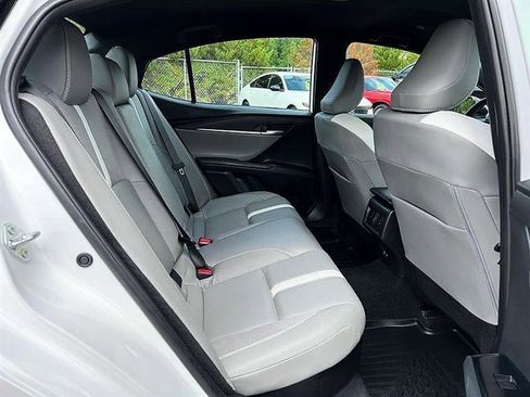 Used 2025 Toyota Camry SE FWD image 36
