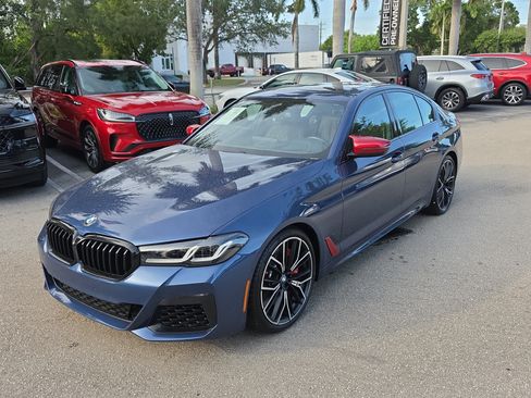 Used 2023 BMW M550i xDrive w/ Executive Package AWD/4WD image 2