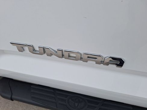 Used 2024 Toyota Tundra Limited AWD/4WD image 14