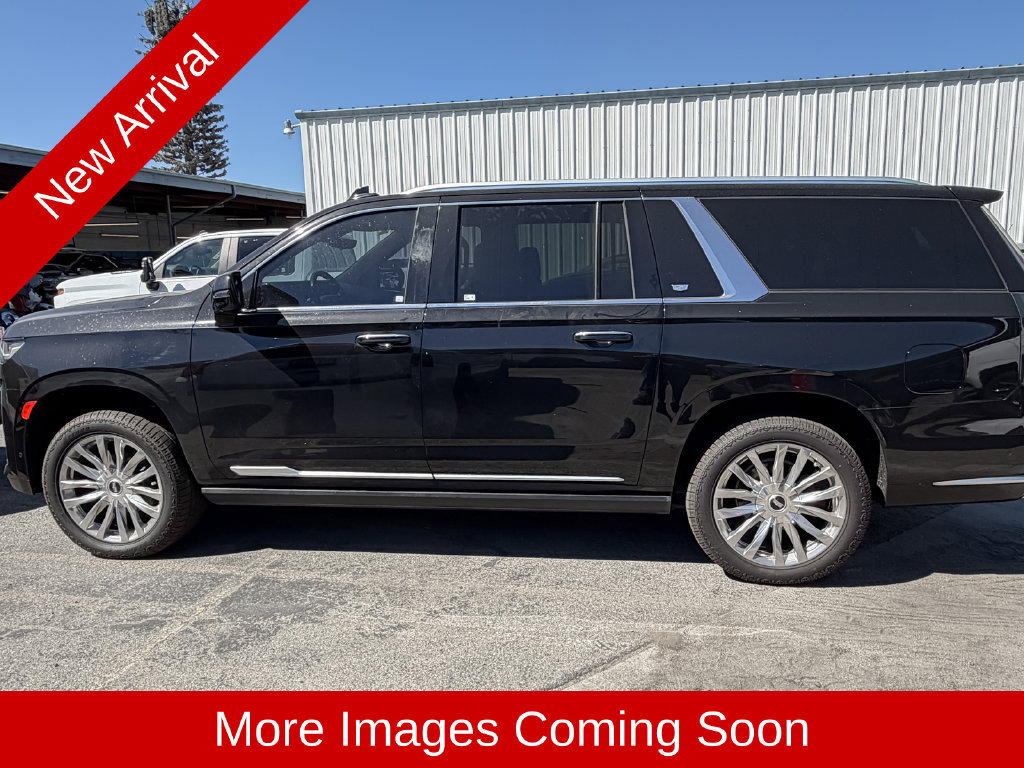 Used 2022 Cadillac Escalade ESV Premium Luxury w/ Performance Package AWD/4WD image 5