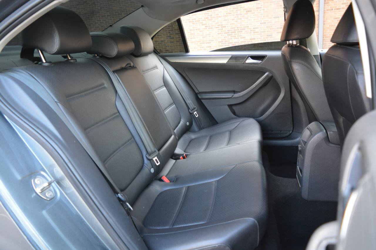 Used 2016 Volkswagen Jetta SE FWD image 15