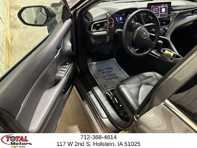 Used 2024 Toyota Camry XSE FWD image 9