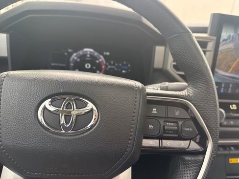 Used 2024 Toyota Tundra Limited image 16