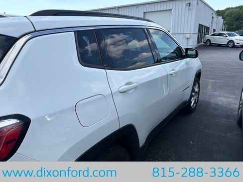 Used 2022 Jeep Compass Latitude AWD/4WD image 7