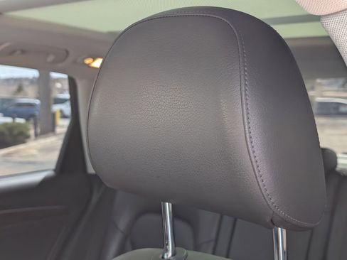 Used 2015 Audi Q5 2.0T Premium Plus w/ Technology Package image 11