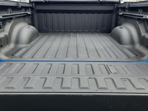 Used 2025 RAM 1500 Laramie w/ Night Edition AWD/4WD image 27