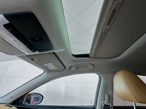 Used 2024 Nissan Sentra SV w/ SV Premium Package image 25