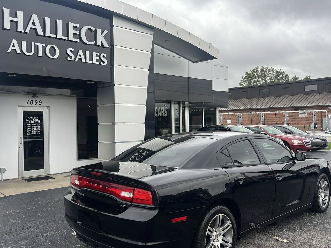 Used 2014 Dodge Charger SXT RWD image 6