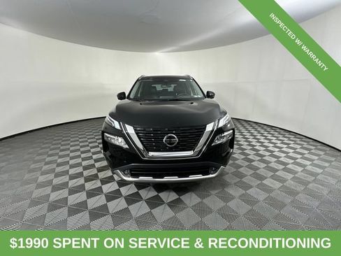 Used 2021 Nissan Rogue Platinum FWD image 2