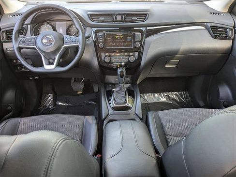 Used 2022 Nissan Rogue Sport SV w/ Technology Package AWD/4WD image 16