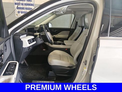 Used 2025 Lincoln Aviator Reserve w/ Illumination Package AWD/4WD image 15