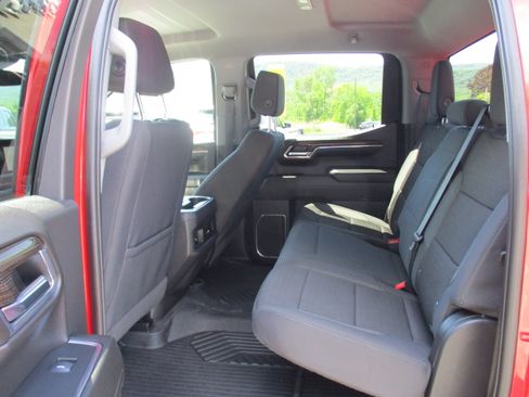 Used 2024 Chevrolet Silverado 1500 LT Trail Boss AWD/4WD image 12
