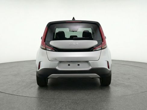 Used 2025 Kia Soul LX w/ LX Technology Package image 7
