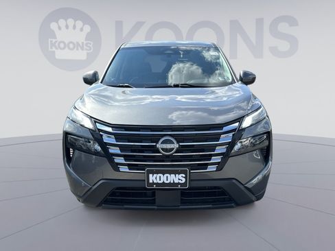 Used 2024 Nissan Rogue SV AWD/4WD image 4