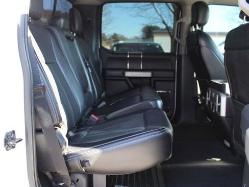 Used 2020 Ford F250 Lariat w/ Chrome Package image 17