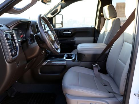 Used 2023 Chevrolet Silverado 3500 LTZ w/ LTZ Texas Edition image 27