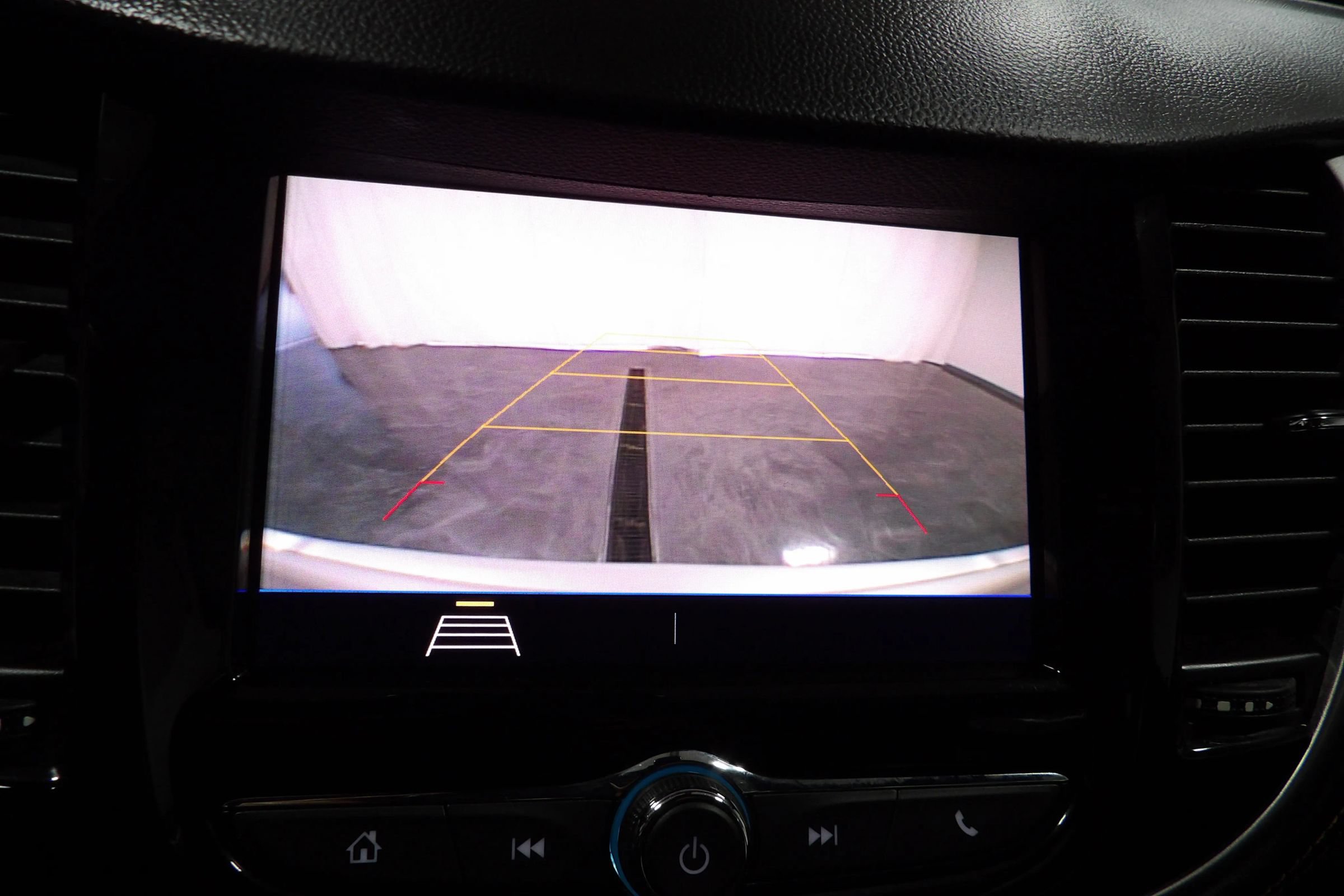 Used 2021 Chevrolet Trax LS FWD image 16