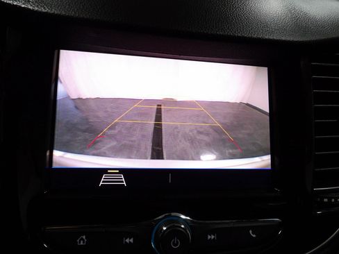 Used 2021 Chevrolet Trax LS FWD image 16