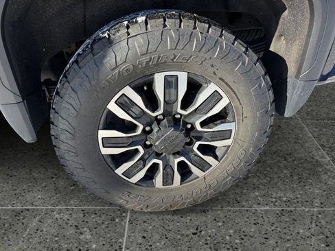 Certified 2024 GMC Sierra 2500 Denali Ultimate image 14